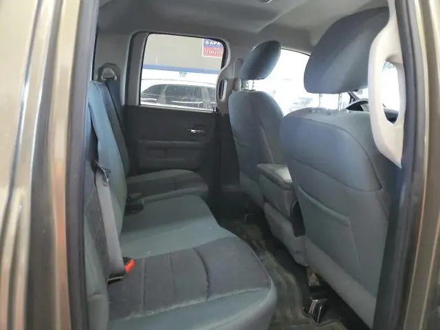 2015 RAM 1500 SLT  
