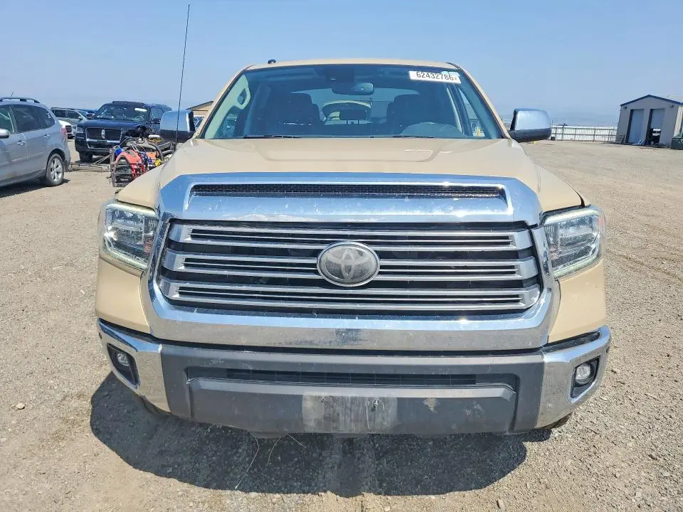 2018 TOYOTA TUNDRA CREWMAX LIMITED  