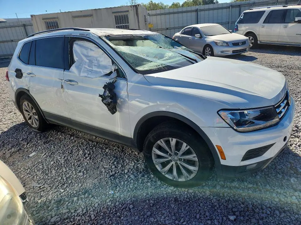 2018 VOLKSWAGEN TIGUAN SE  