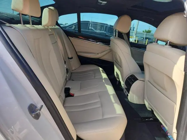 2018 BMW 530E