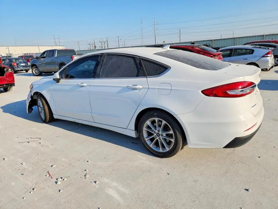 2019 FORD FUSION SE  