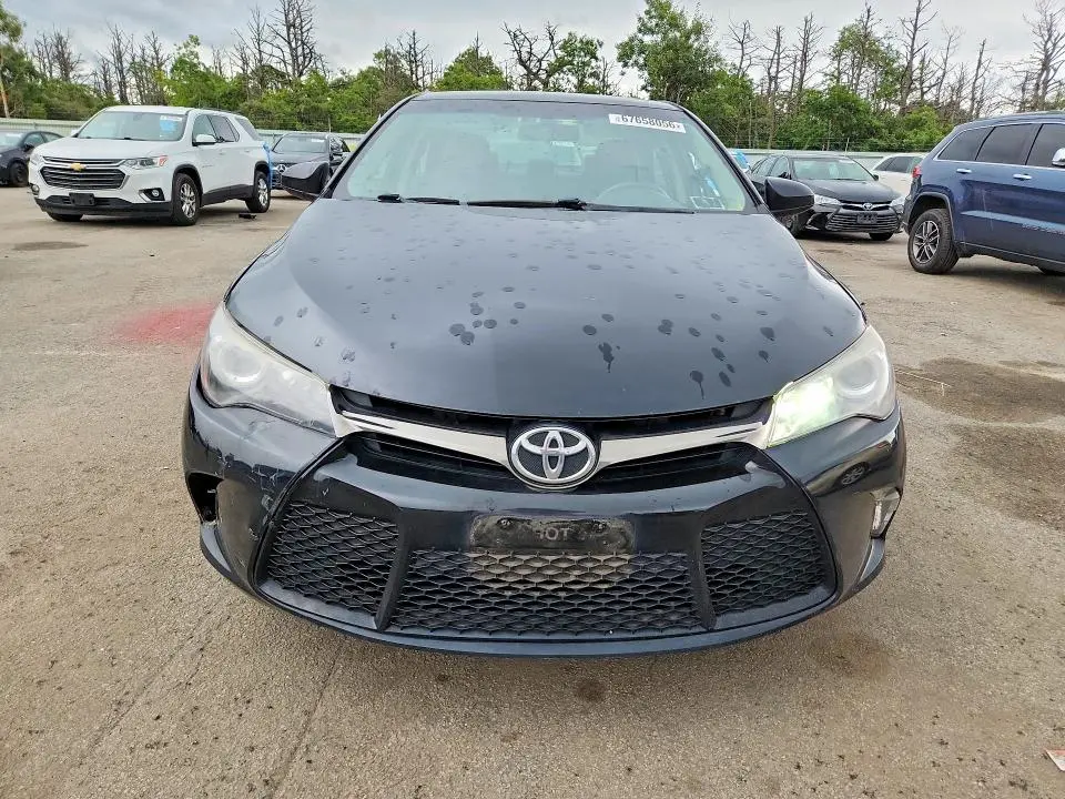 2017 TOYOTA CAMRY SE  