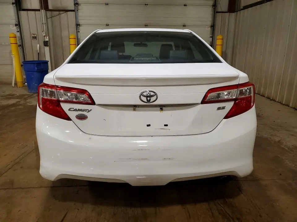 2012 TOYOTA CAMRY SE  
