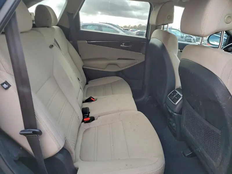 2017 KIA SORENTO LX  