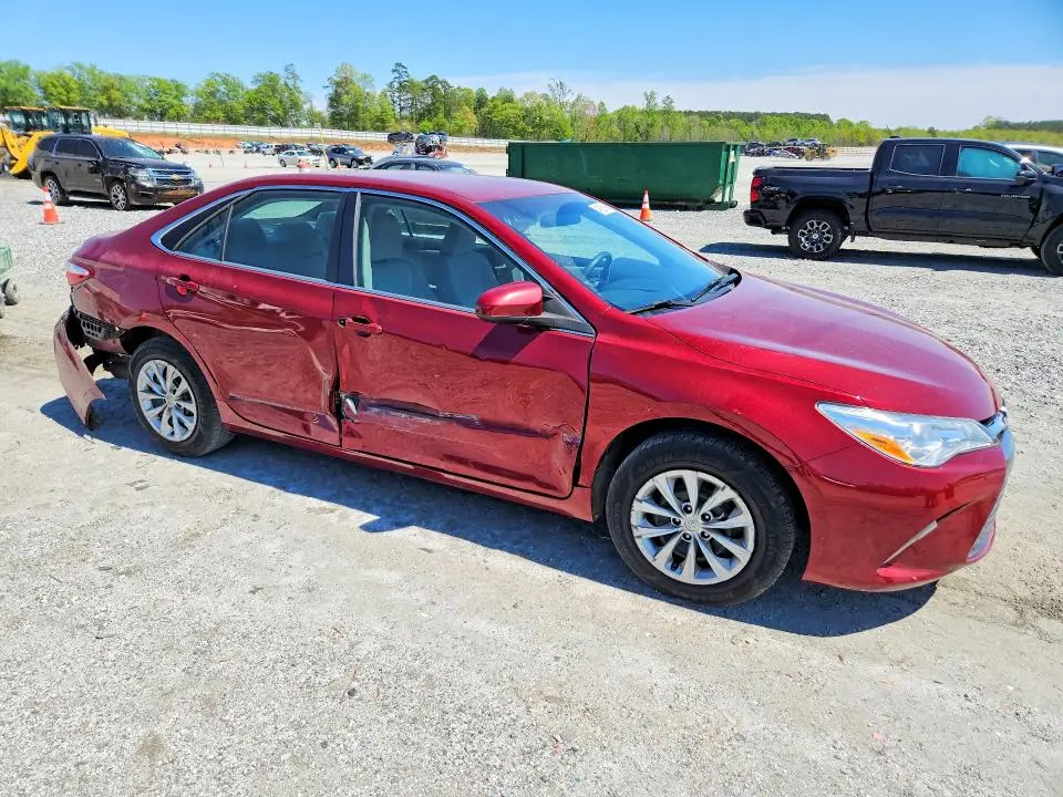2016 TOYOTA CAMRY LE  