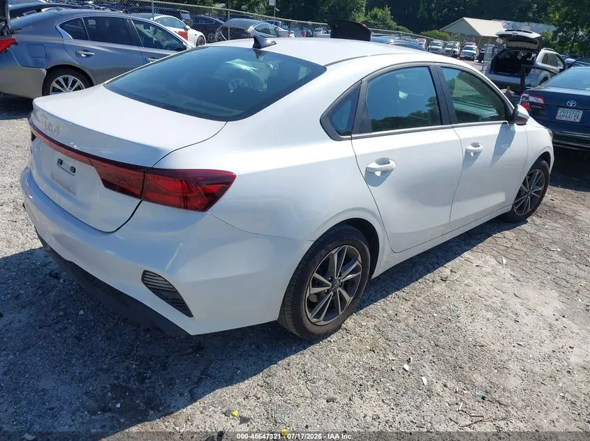 2024 KIA FORTE LXS