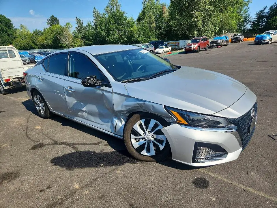 2024 NISSAN ALTIMA S  
