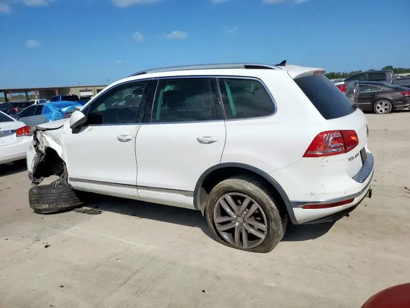 2016 VOLKSWAGEN TOUAREG SPORT  