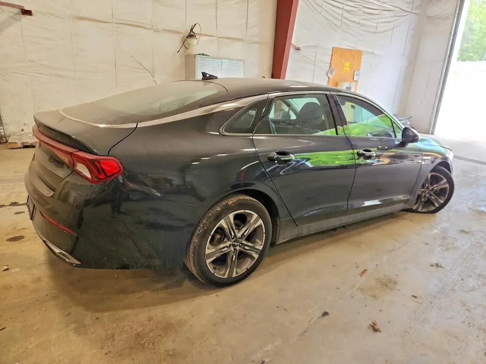 2022 KIA K5 EX  