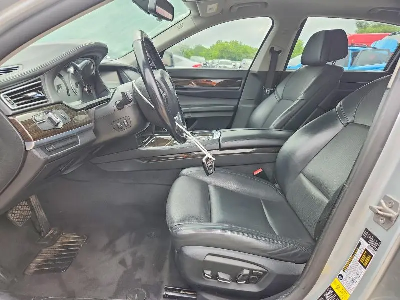 2013 BMW 750 LXI  