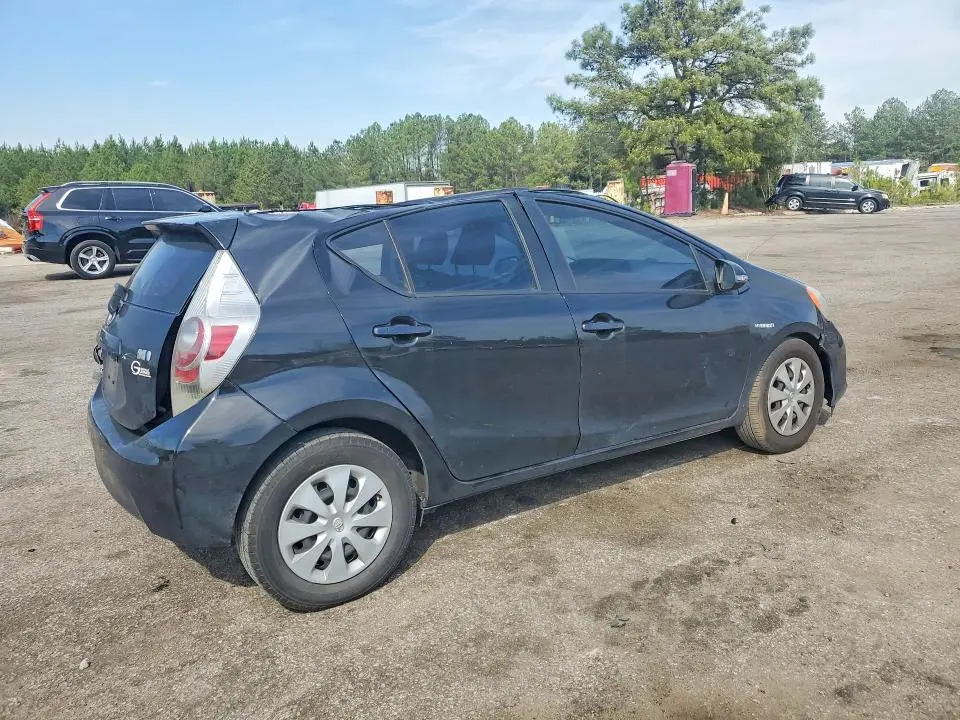 2014 TOYOTA PRIUS C TWO  