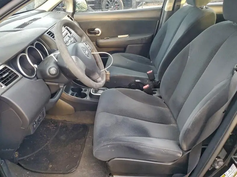 2010 NISSAN VERSA S  