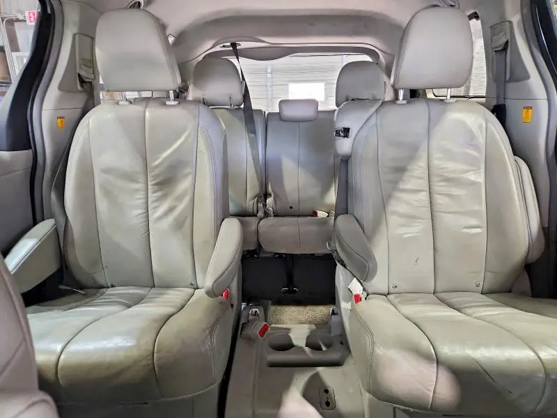 2011 TOYOTA SIENNA XLE 8-PASSENGER  