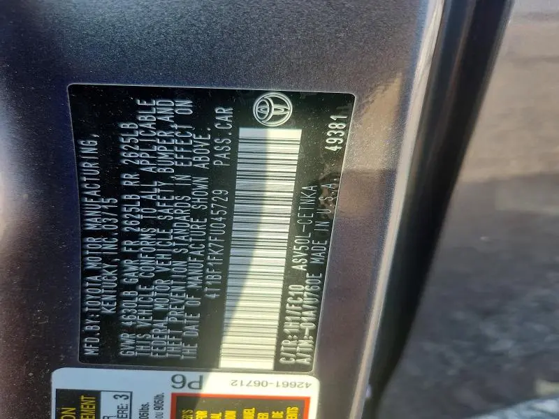2015 TOYOTA CAMRY LE  