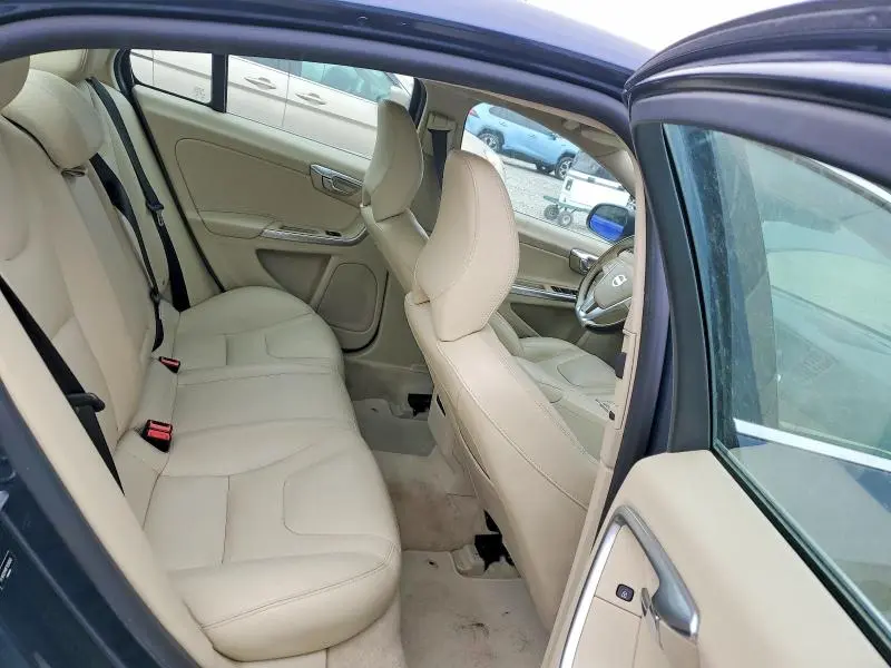 2015 VOLVO S60 PLATINUM  