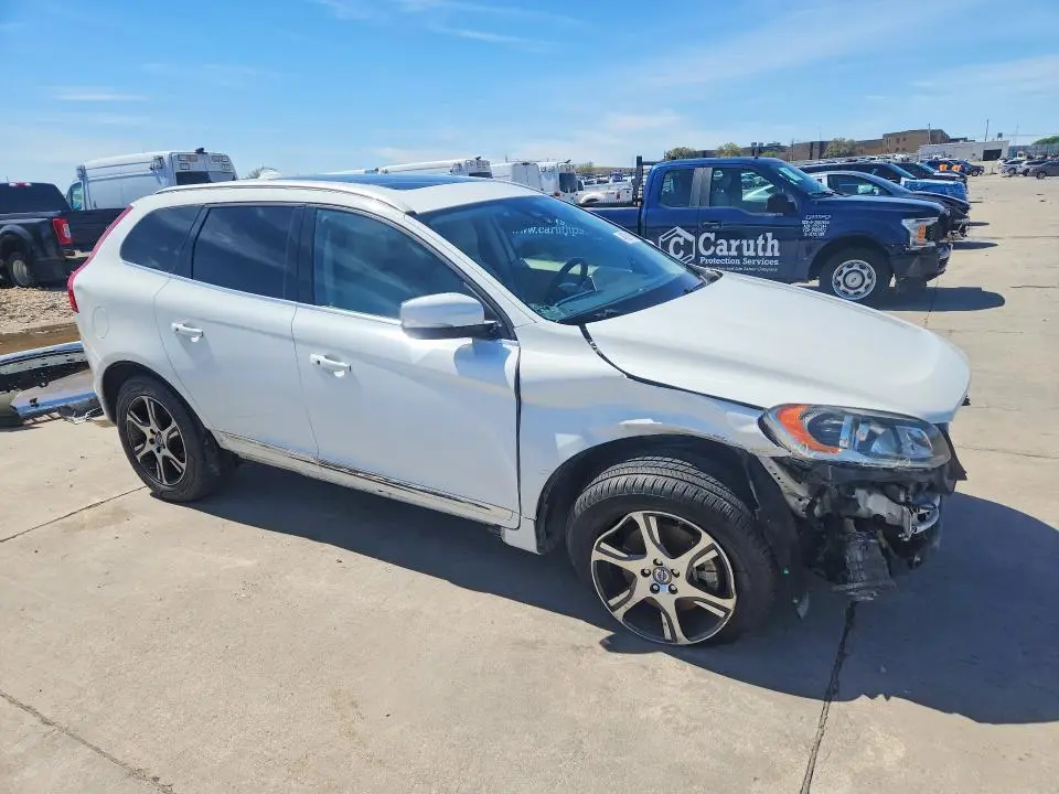 2015 VOLVO XC60 T6 PREMIER  
