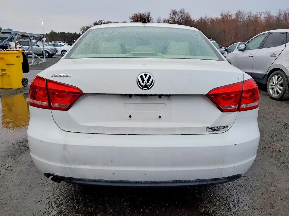 2014 VOLKSWAGEN PASSAT S  