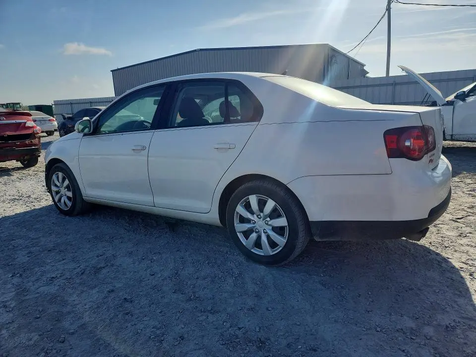 2010 VOLKSWAGEN JETTA S  