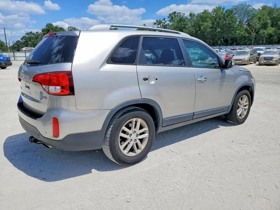 2014 KIA SORENTO LX  