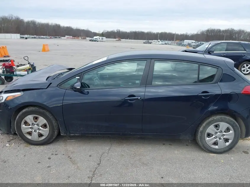 2017 KIA FORTE LX