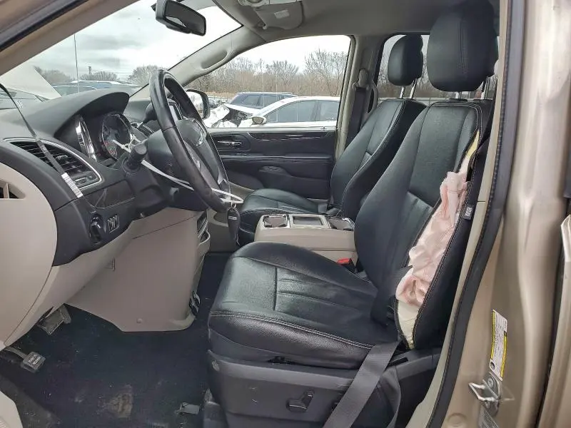 2015 CHRYSLER TOWN & COUNTRY LX  