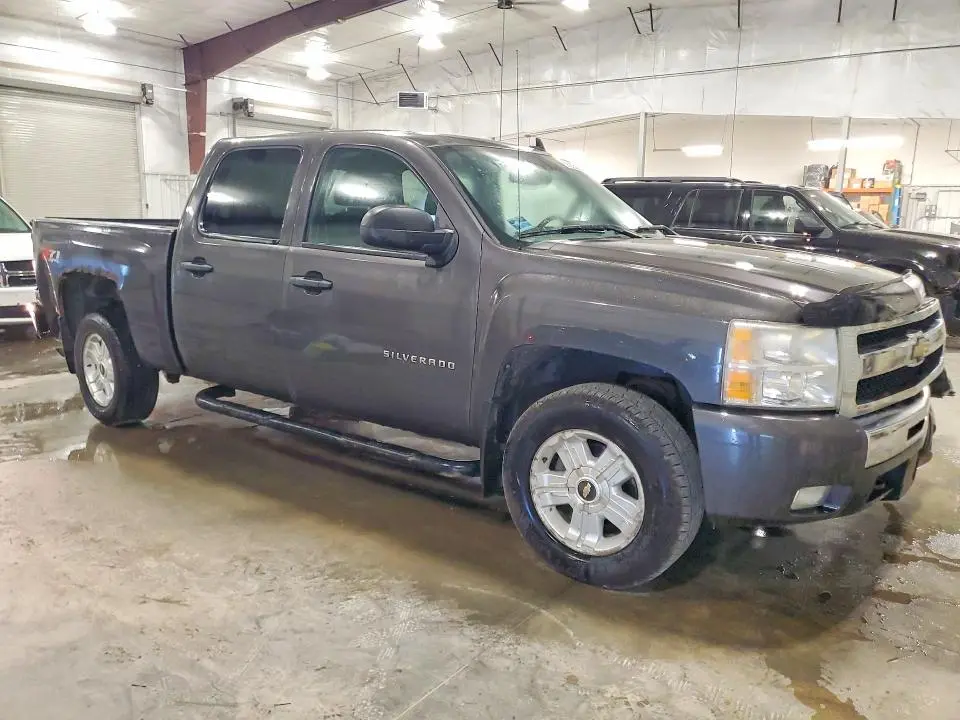 2011 CHEVROLET SILVERADO K1500 LT  