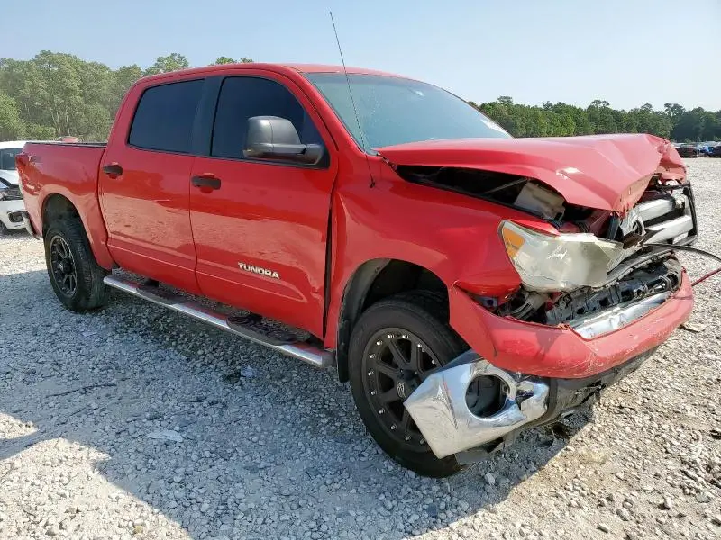 2013 TOYOTA TUNDRA CREWMAX SR5  
