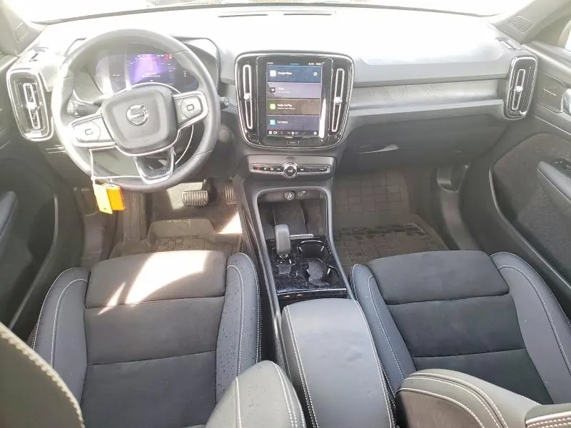 2023 VOLVO XC40 RECHARGE ULTIMATE  