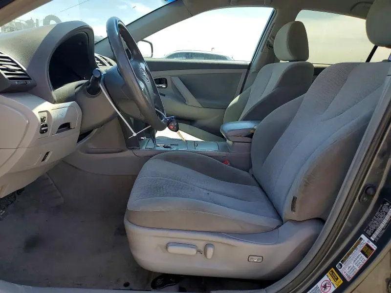 2010 TOYOTA CAMRY LE  