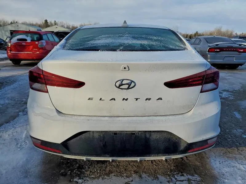 2020 HYUNDAI ELANTRA SEL  
