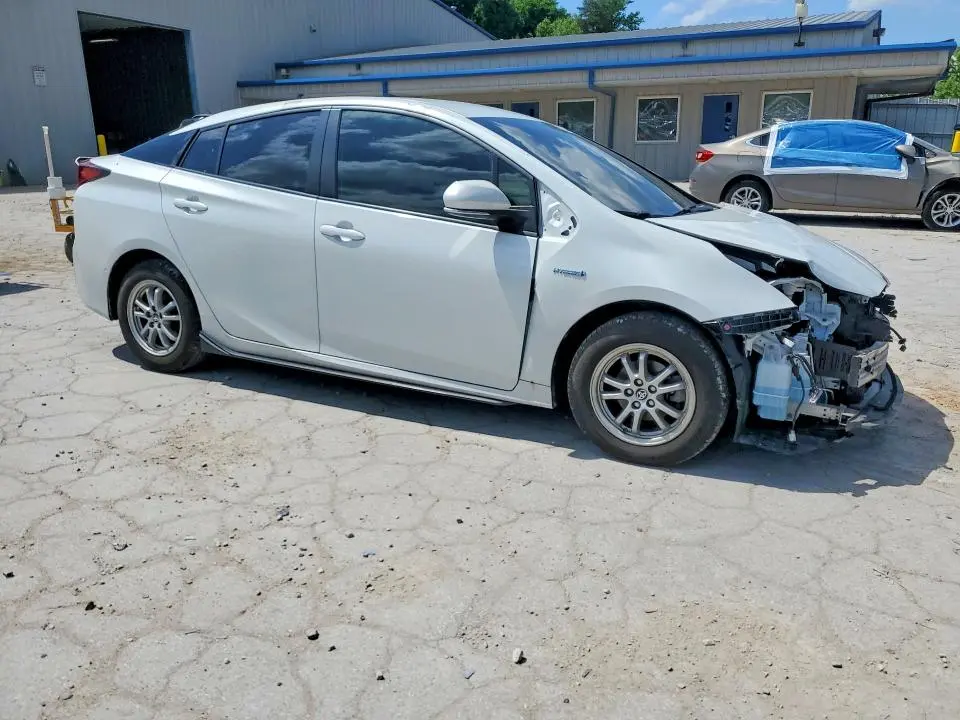 2021 TOYOTA PRIUS XLE AWD-E  