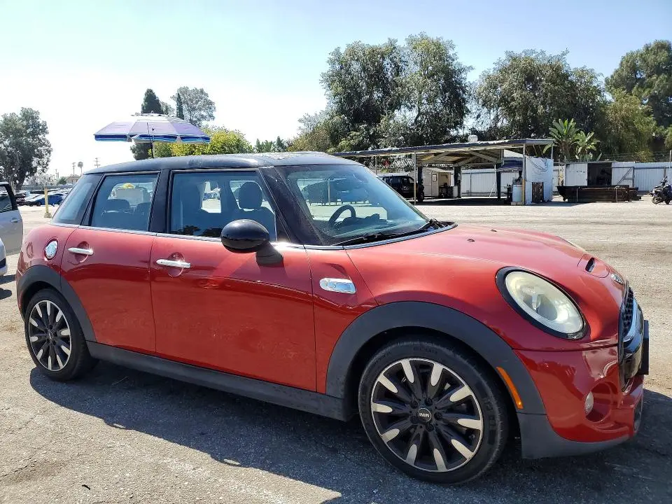 2016 MINI COOPER S  