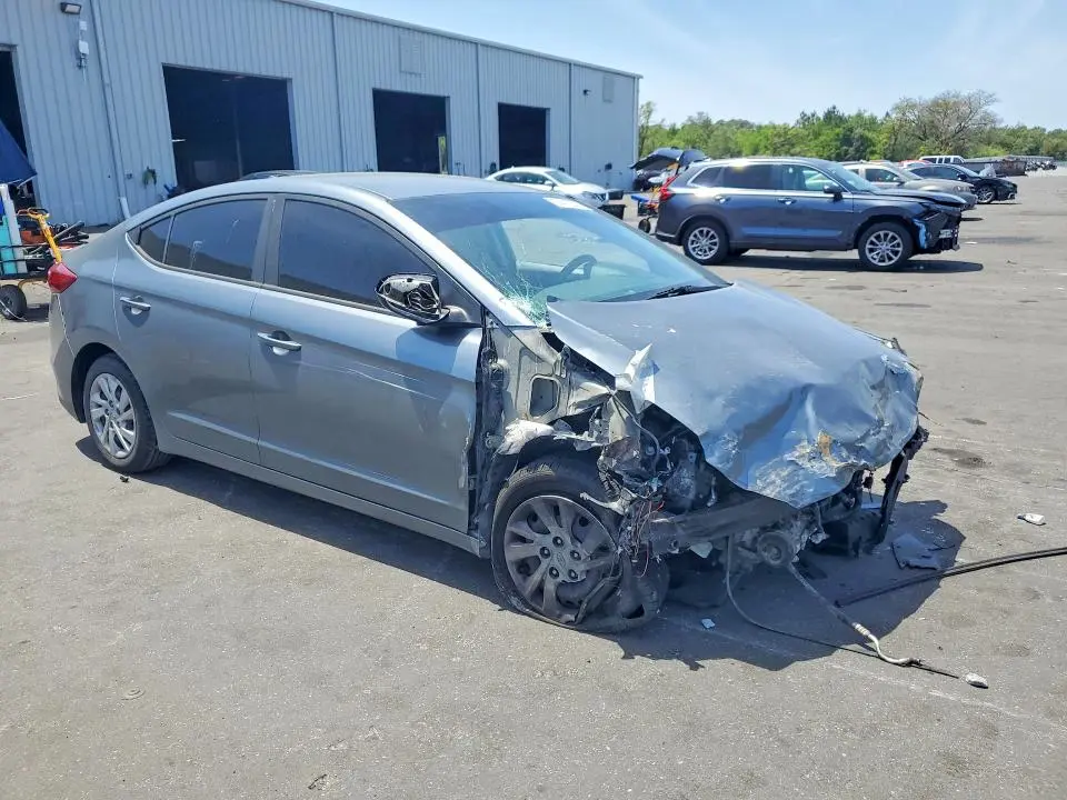 2017 HYUNDAI ELANTRA SE  