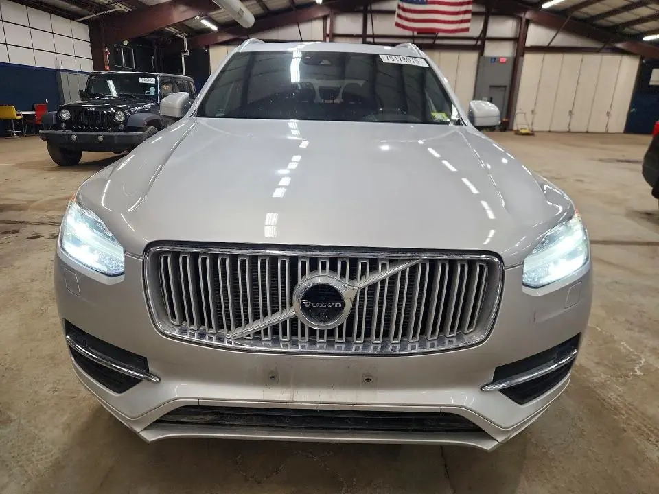 2018 VOLVO XC90 T6  