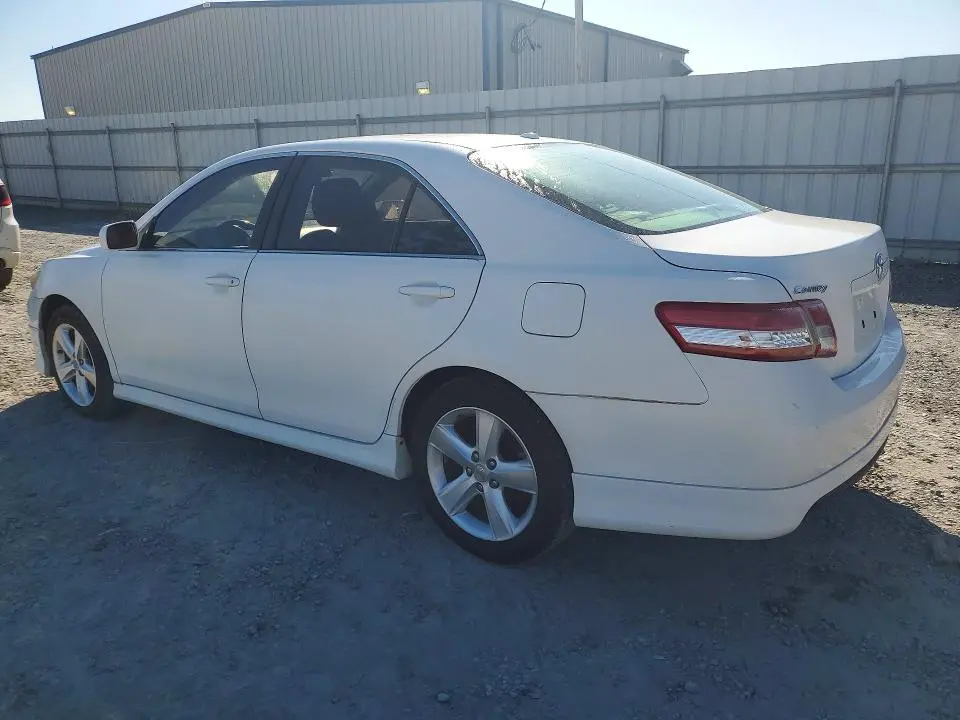 2010 TOYOTA CAMRY SE V6  