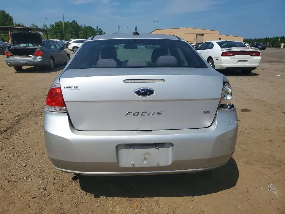 2011 FORD FOCUS SE  