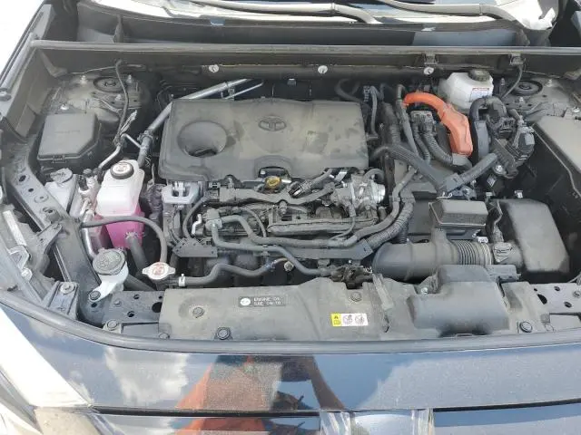 2022 TOYOTA RAV4 XLE  