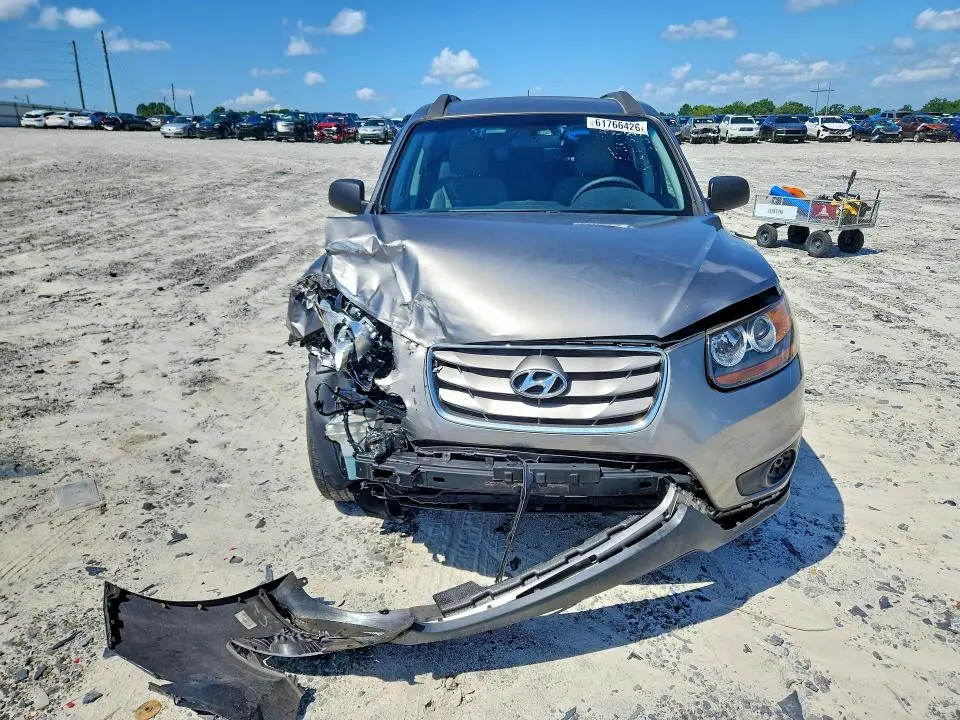 2011 HYUNDAI SANTA FE GLS  