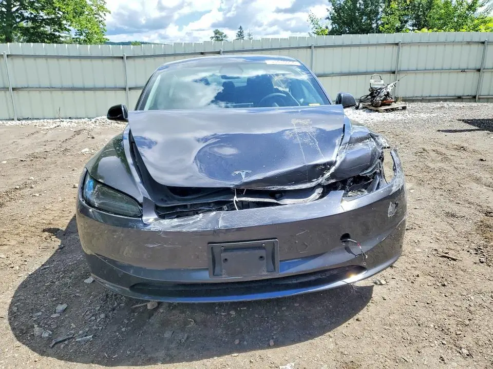 2024 TESLA 3   