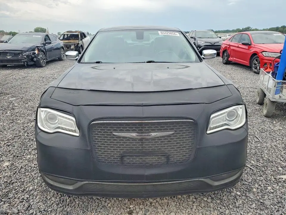 2016 CHRYSLER 300C   