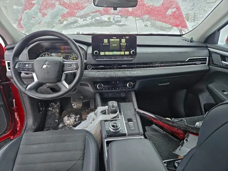 2024 MITSUBISHI OUTLANDER SE  