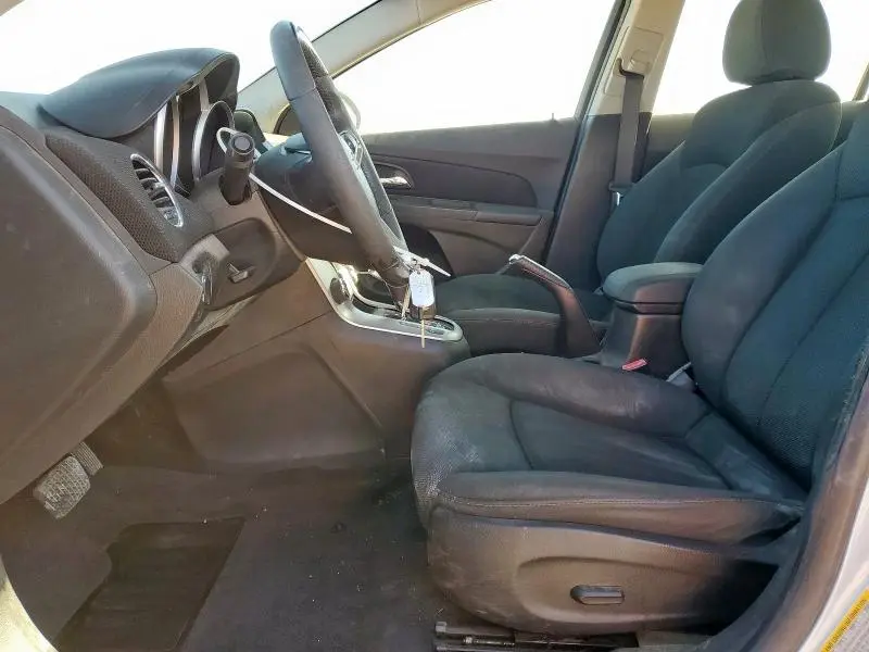 2011 CHEVROLET CRUZE LT  