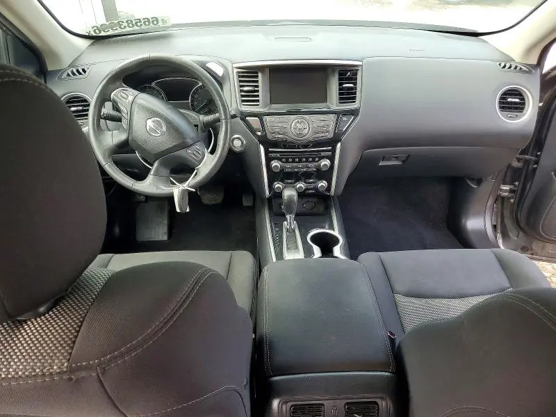 2017 NISSAN PATHFINDER SV  