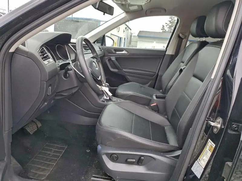 2021 VOLKSWAGEN TIGUAN SE  