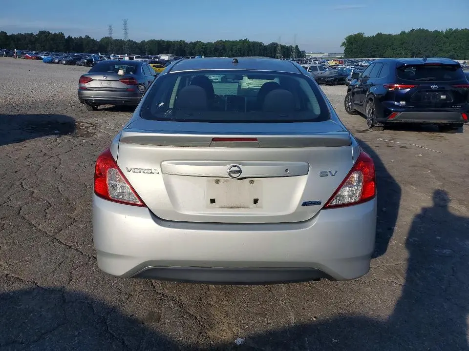 2015 NISSAN VERSA 1.6 SV  