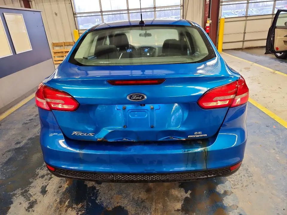 2016 FORD FOCUS SE  
