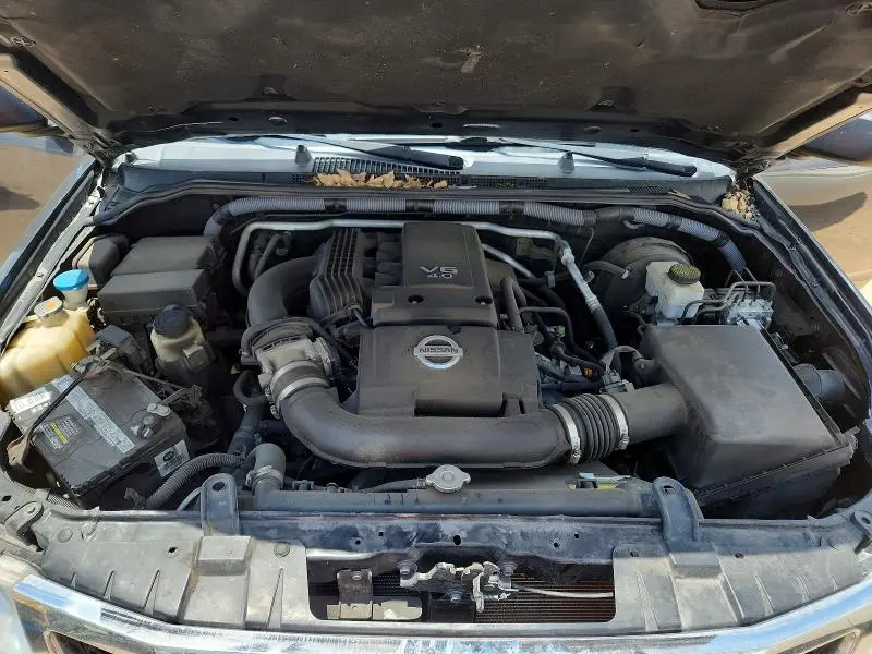 2011 NISSAN FRONTIER SV V6  