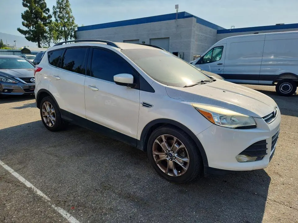 2014 FORD ESCAPE SE  