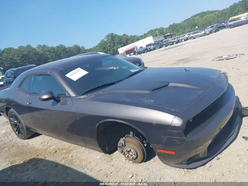 2018 DODGE CHALLENGER SXT