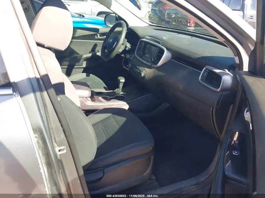 2019 KIA SORENTO 2.4L LX